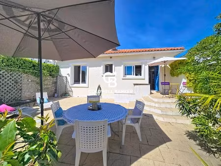 belle et grande maison de famille au cœur de la tranche sur mer