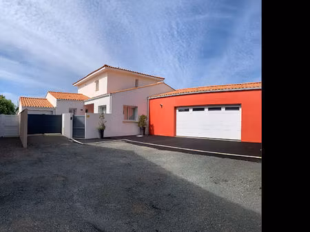 les sables d'olonne - maison - 197 m2