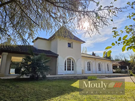 a seulement 8 minutes du centre ville de cahors propriete au