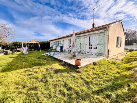 vente maison à saint-rémy-en-mauges (49110) : à vendre / 89m² saint-rémy-en-mauges