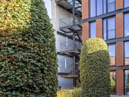 56m² de bureaux sur mesure dans un immeuble de caractère