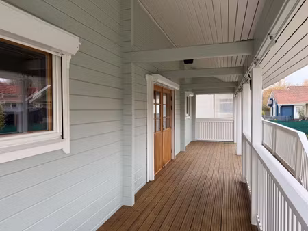 très belle maison de plain-pied en bois