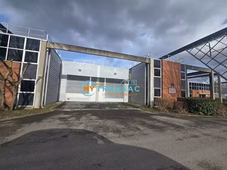 location local industriel 392 m² à saint-thibault-des-vignes (77400)