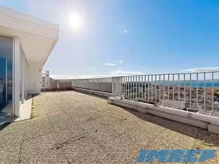 t4/5 pointe rouge vue mer exceptionnelle avec grandeterrasse