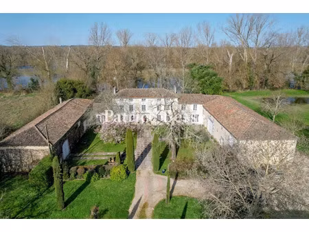 vente maison 10 pièces 300 m² à angouleme (16000)  795 000 €