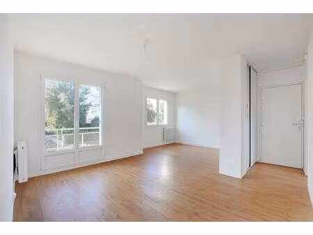 3 pieces avec balcon