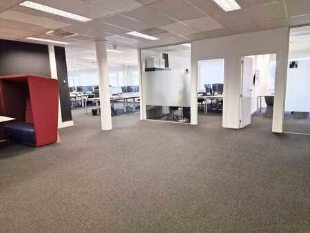 en direct du proprietaire - 100 €/m²/an