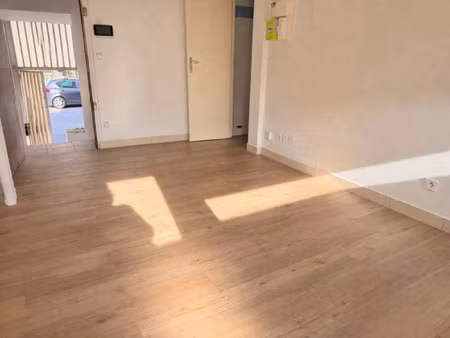 local professionnel à vendre pontoise 2 pièce(s) 32m2 159 000€