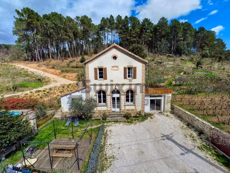 maison individuelle t7 170m2 avec terrasse  terrain  piscine