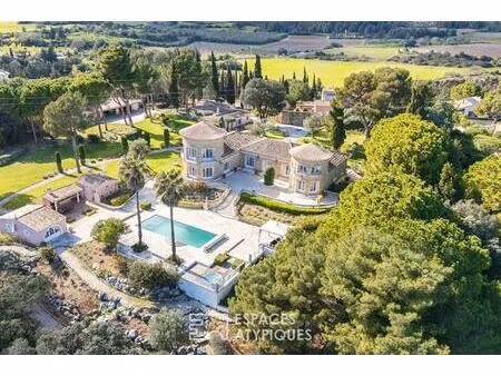 propriété d'exception avec piscine  au calme et proche de la mer