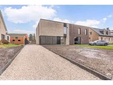maison neuve semi-ouverte à nieuwerkerken