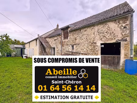 ensemble immobilier comprenant maison ancienne et grange.