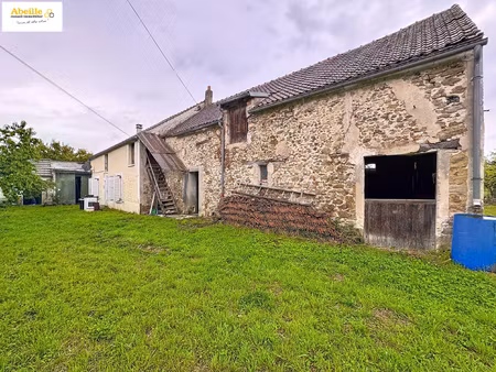 maison ancienne et grange.