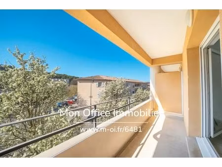 référence : 6481-pel. - appartement 3 pièces avec balcon et box fermé - la roque d'anthéro