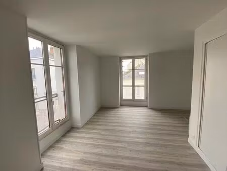 appartement t1 - ile de nantes - république - cs 1823