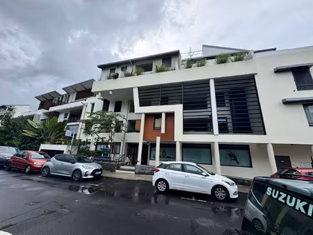 appartement t2 front de mer de st paul vendu avec locataire