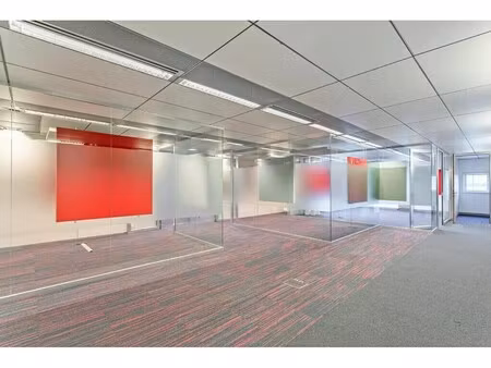 location bureaux 195 m² à 4 147 m²