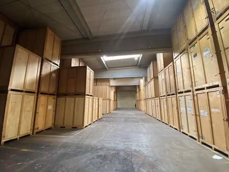 location local d'activités 1 206 m²