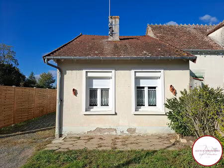 a charenton du cher  tous commerces  maison de plain-pied