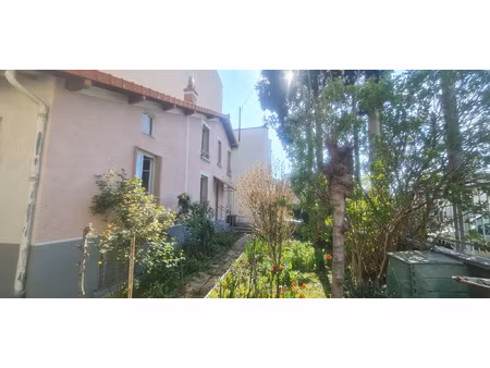 charmante maison de ville de 76m2 sur clermont-ferrand.