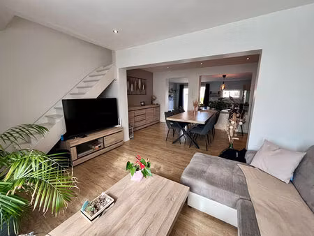 maison à calais  2 chambres  dressing  jardin