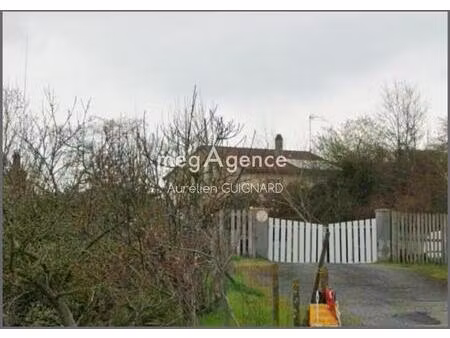 terrain constructible surplombant le bocage bressuirais