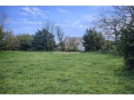 terrain constructible 787m²