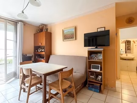 appartement à périgny (94520)