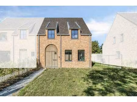 nouveau bâtiment (6 %) à vendre à elverdinge avec 3 chambres