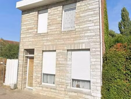 maison à rénover en plein centre d'ingelmunster