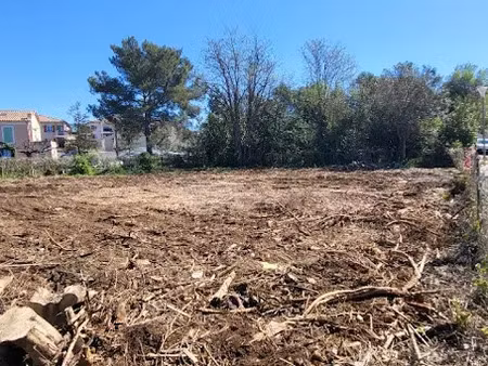 vente terrain 205 m² à la crau (83260)  195 000 €