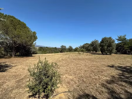 vente terrain 402 m² à roquebrune-sur-argens (83520)  180 000 €