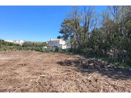 vente terrain 270 m² à la crau (83260)  200 000 €