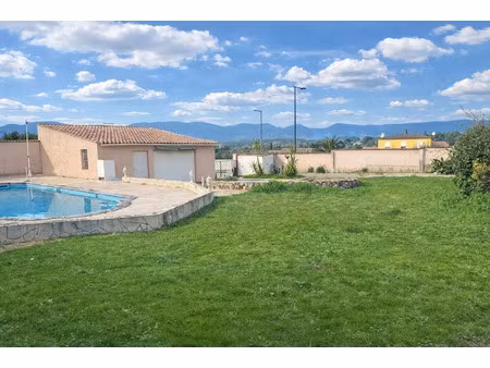 vente terrain 700 m² à pierrefeu-du-var (83390)  220 000 €