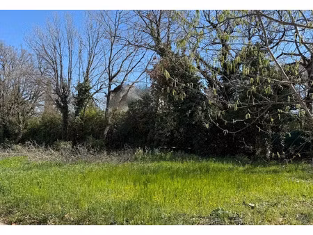 vente terrain 654 m² à eguilles (13510)  378 000 €