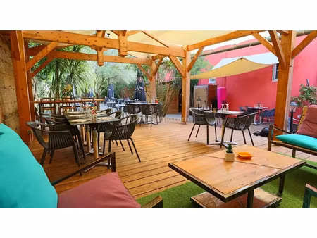 vente locaux professionnels 250 m² à arveyres (33500)  182 000 €