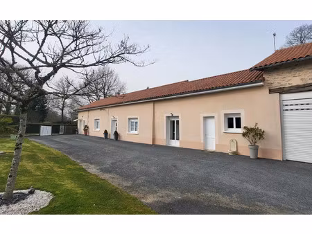 maison saint-bazile 132 m² t-3 à vendre  222 500 €