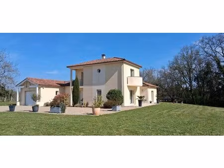 maison d'architecte à sarlat  en périgord noir