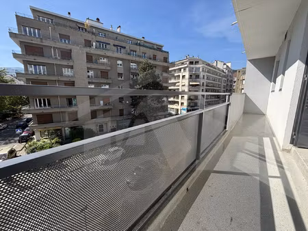 t2 meuble. 19 rue paul janet grenoble