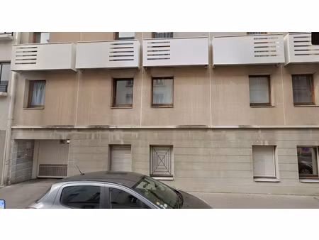 vaise - place de stationnement