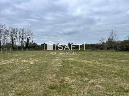 terrain à bâtir de 2 021 m² situé à gizeux  dans un environnement calme et verdoyant  idéa