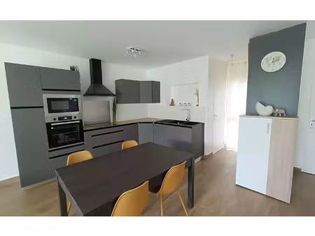 location appartement  70.58 m² t-3 à koungou  1 395 €