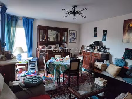 appartement de 49 m² avec balcon et cave