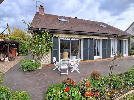 proche bonniere ecoles et commerces sur place