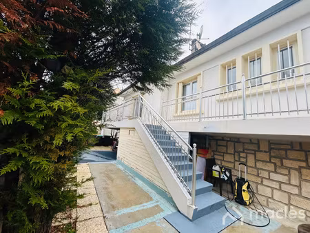 maison de 7 pièces 4 chambres 147 m2 avec jardin