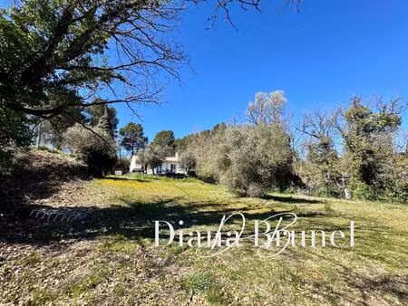 maison de plain-pied avec terrain  garage et vue