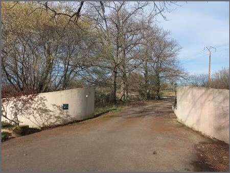 exceptionnelle propriété sur environ 9 5 hectares attenants.