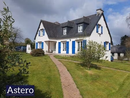 agréable propriété de 156m² sur parc paysager clos de 5670m² avec piscine couverte