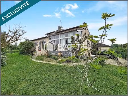 maison d'environ 160 m2 avec studio indépendant d'environ 49m2