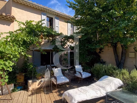 charmante maison de village avec jardin région beaumes-de-venis